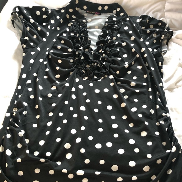 Ruffle front top - Picture 1 of 2